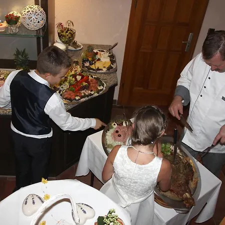 Goldene Krone 3* בלגרשאין