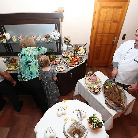 מלון Goldene Krone 3*