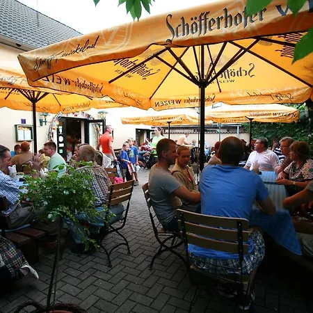 Goldene Krone מלון 3*