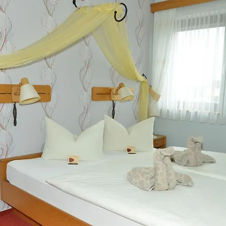 Goldene Krone 3* בלגרשאין