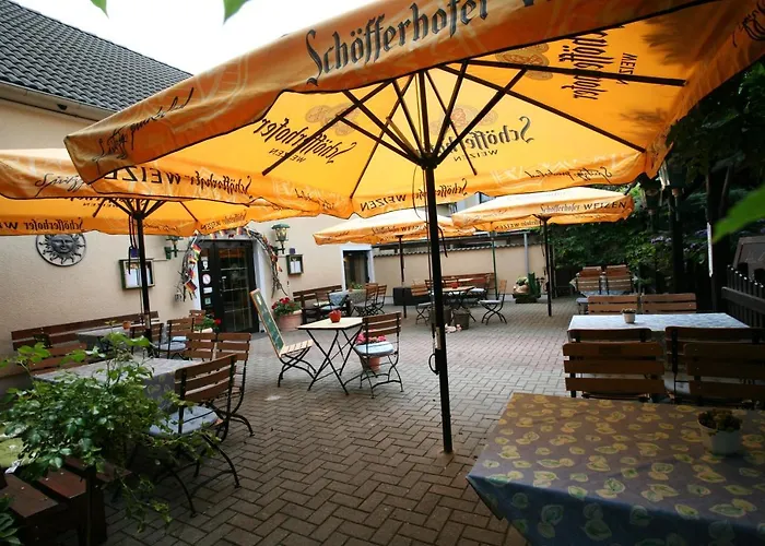 Отель Goldene Krone Belgershain