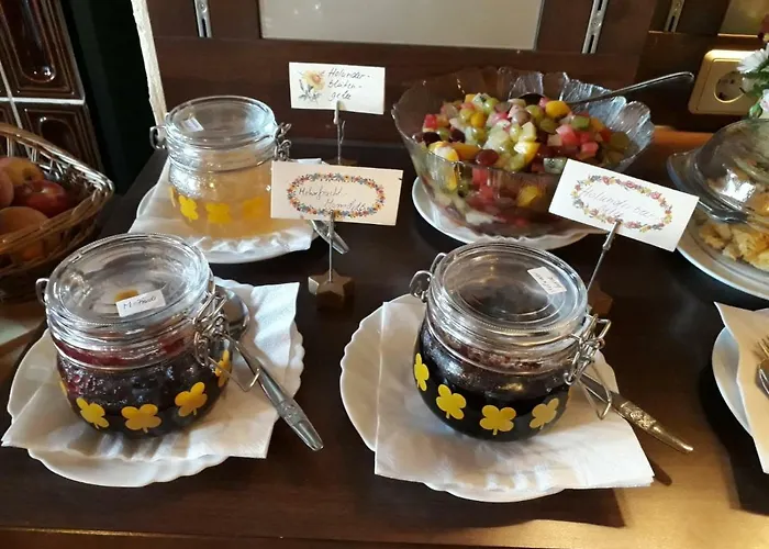 Отель Goldene Krone 3*